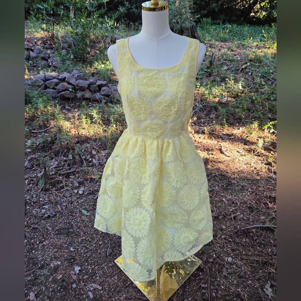 LC Lauren Conrad‎ Light Yellow Floral Dress Size 8